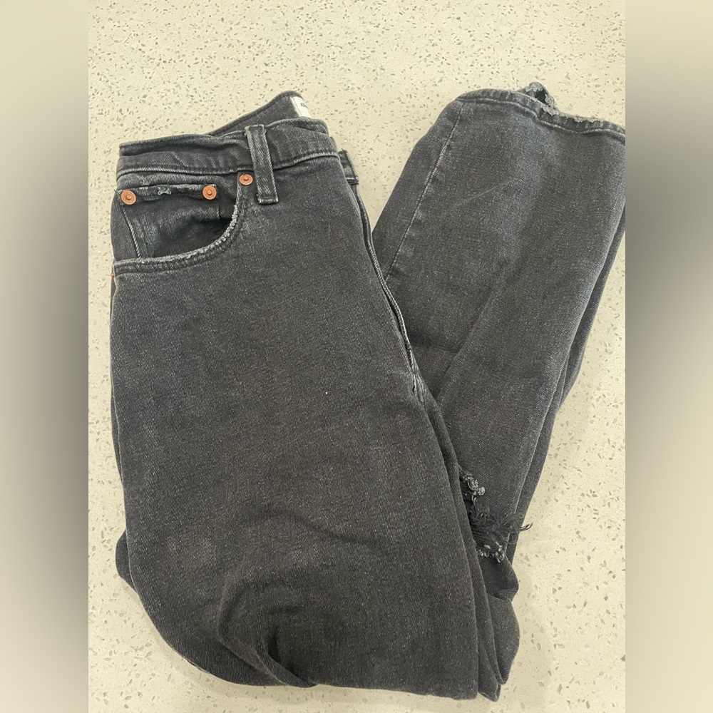 Ambercrombie and Fitch- The ankle Straight Ultra highrise size 26